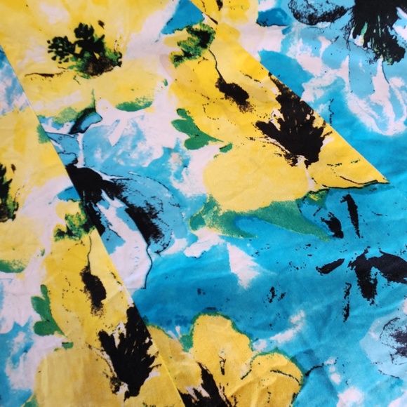 Cleo Floral Dress - Picture 3 of 4